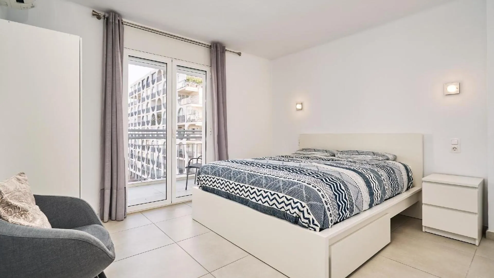 Ferienwohnung Fuer 4 Personen Ca 70 Qm In Empuriabrava, Costa Brava Golf De Roses Apartment