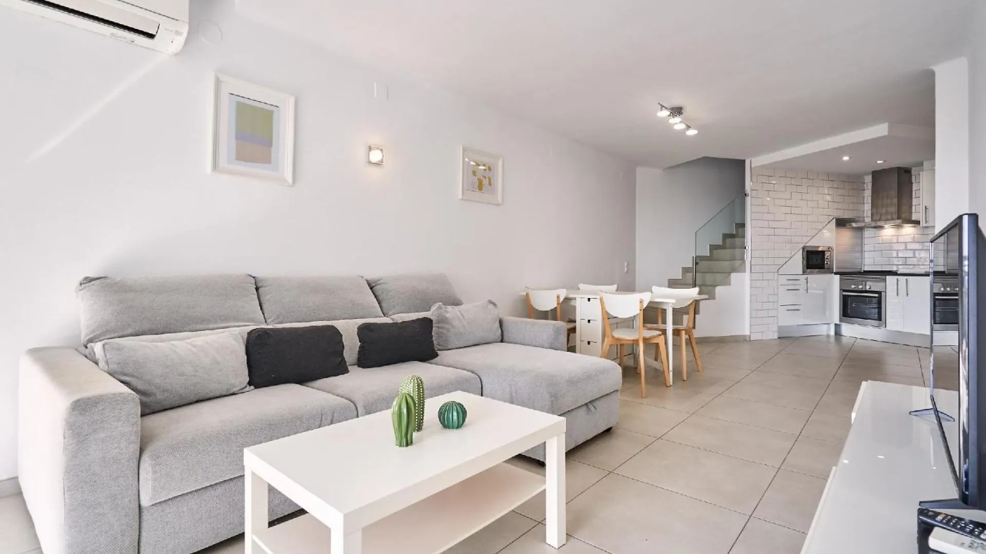 Ferienwohnung Fuer 4 Personen Ca 70 Qm In Empuriabrava, Costa Brava Golf De Roses Empuriabrava