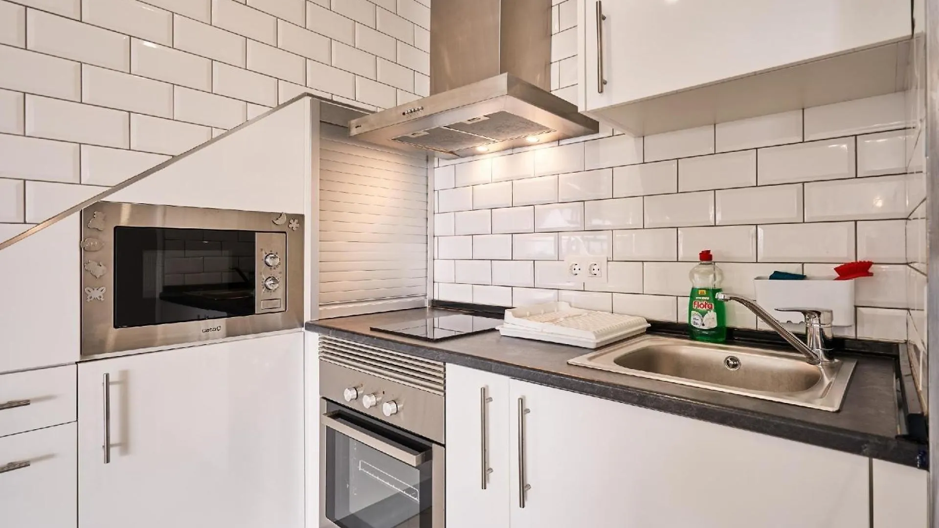 Ferienwohnung Fuer 4 Personen Ca 70 Qm In Empuriabrava, Costa Brava Golf De Roses